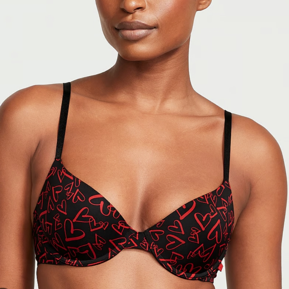 V.S 💖Black and Red Heart Print Bra💖size 38DD